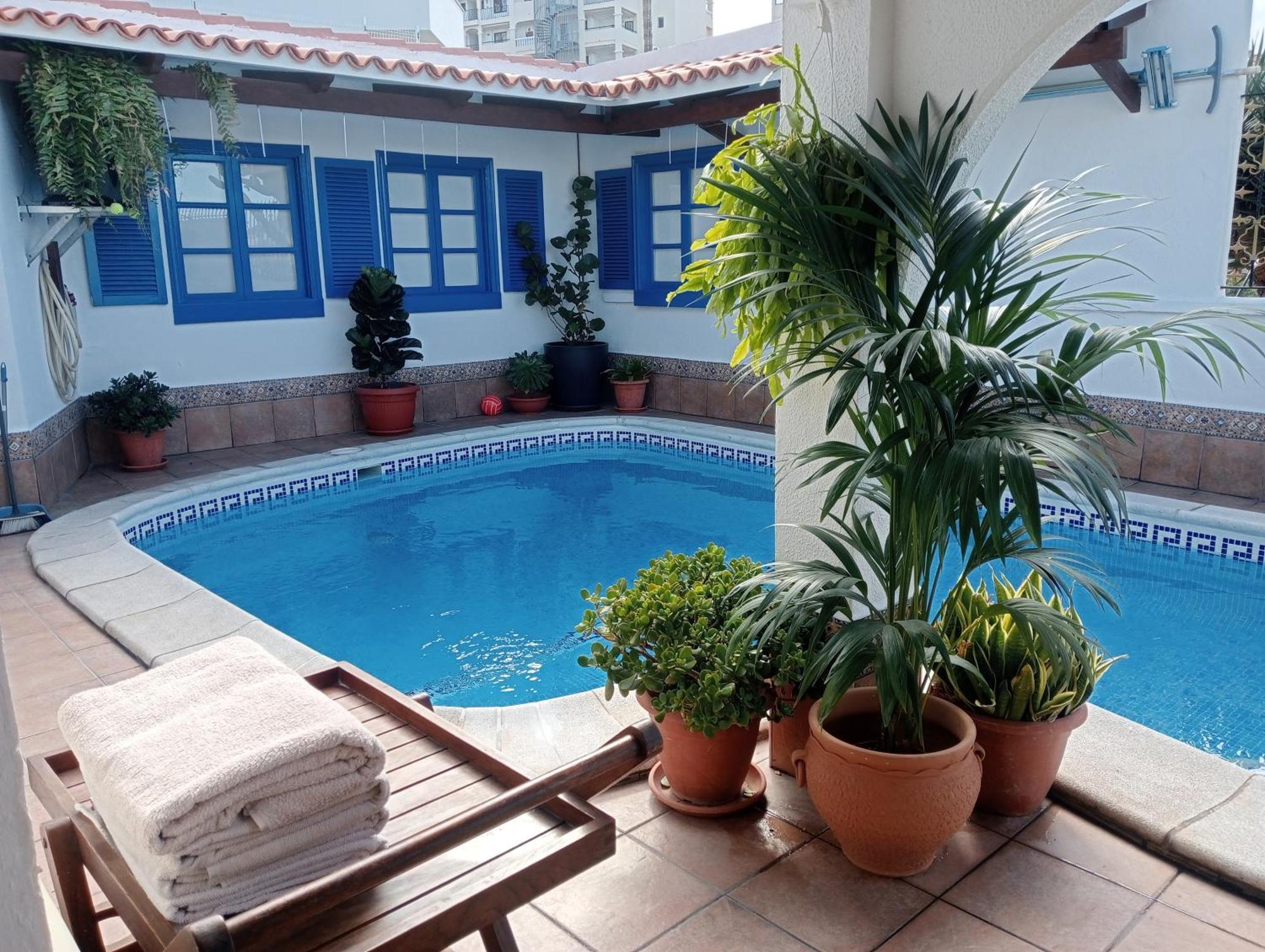 Сasa de vacaciones Beautiful With Heated Private Pool, Cristianos *